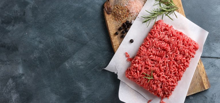 <strong><span style="font-size:42px;">Hakket Oksek&oslash;d</span></strong></span>