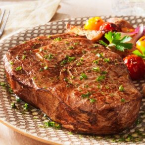 Ribeye Steak <br />UMI The art of Beef